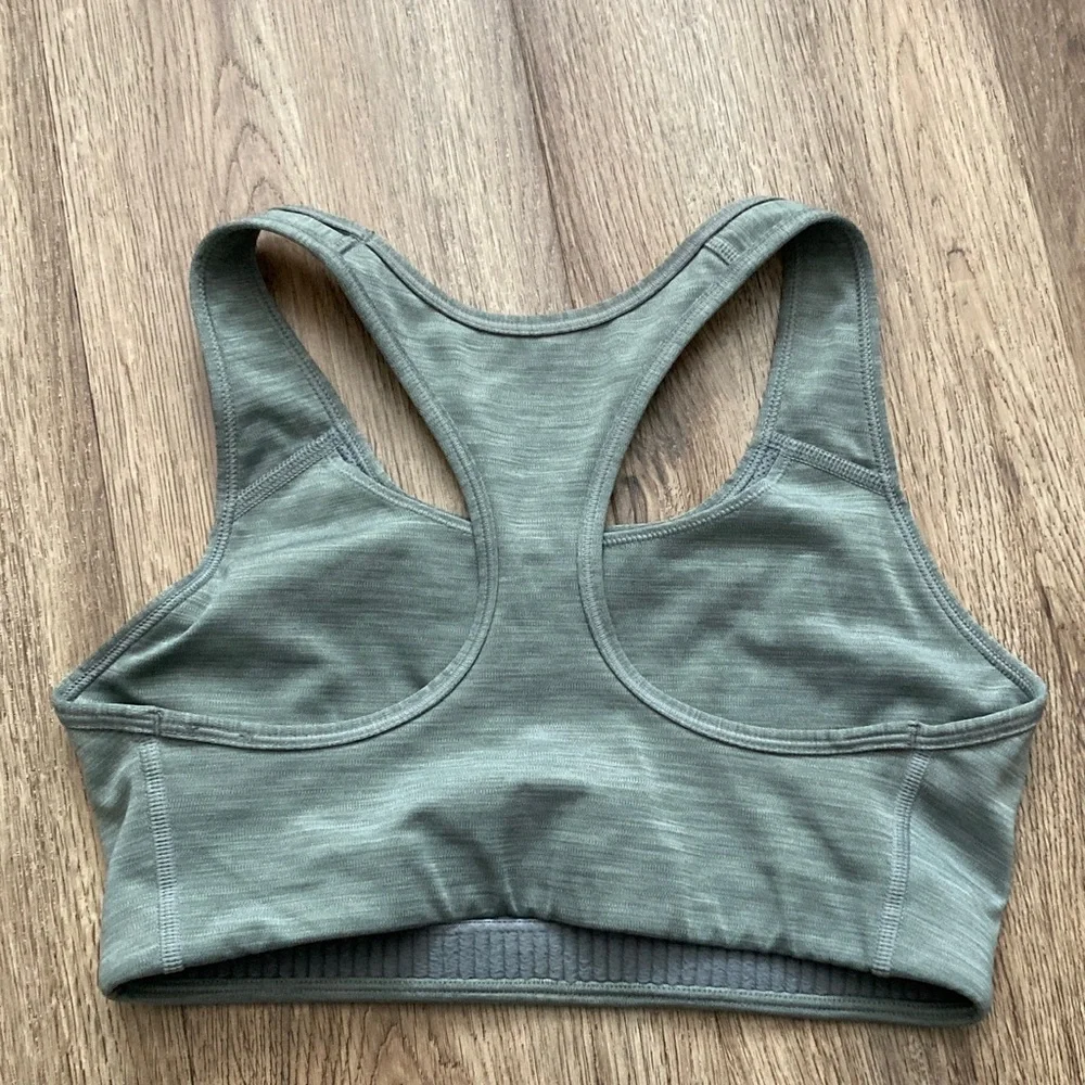 Nike Women's Heathered Gray Sports Bra Sz M